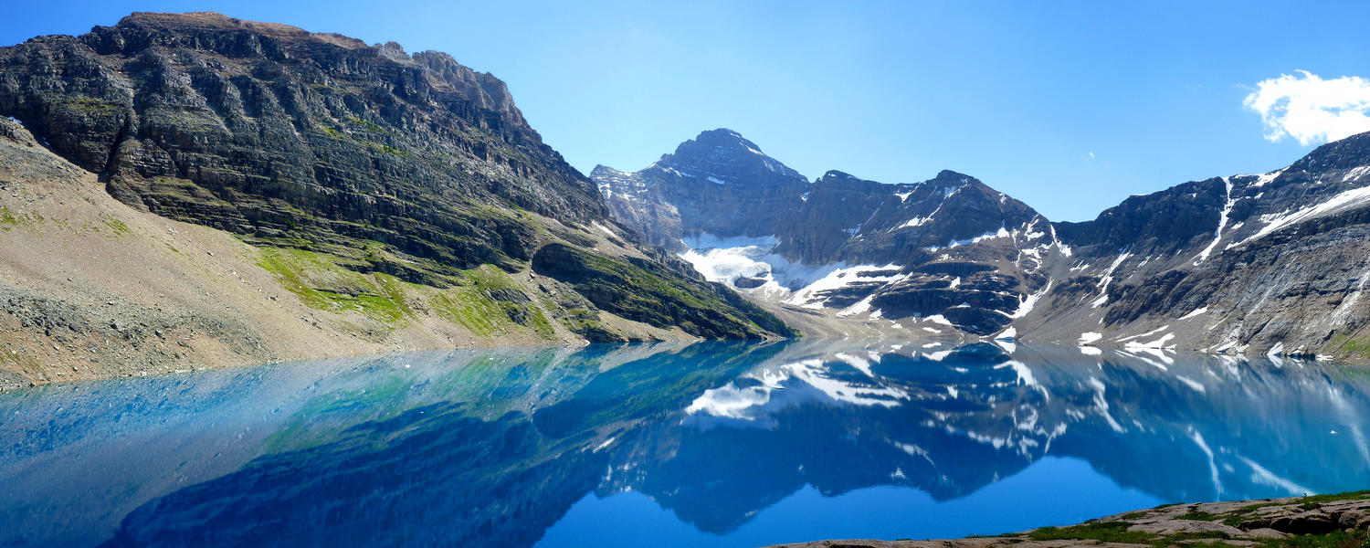 background image of alpine lake