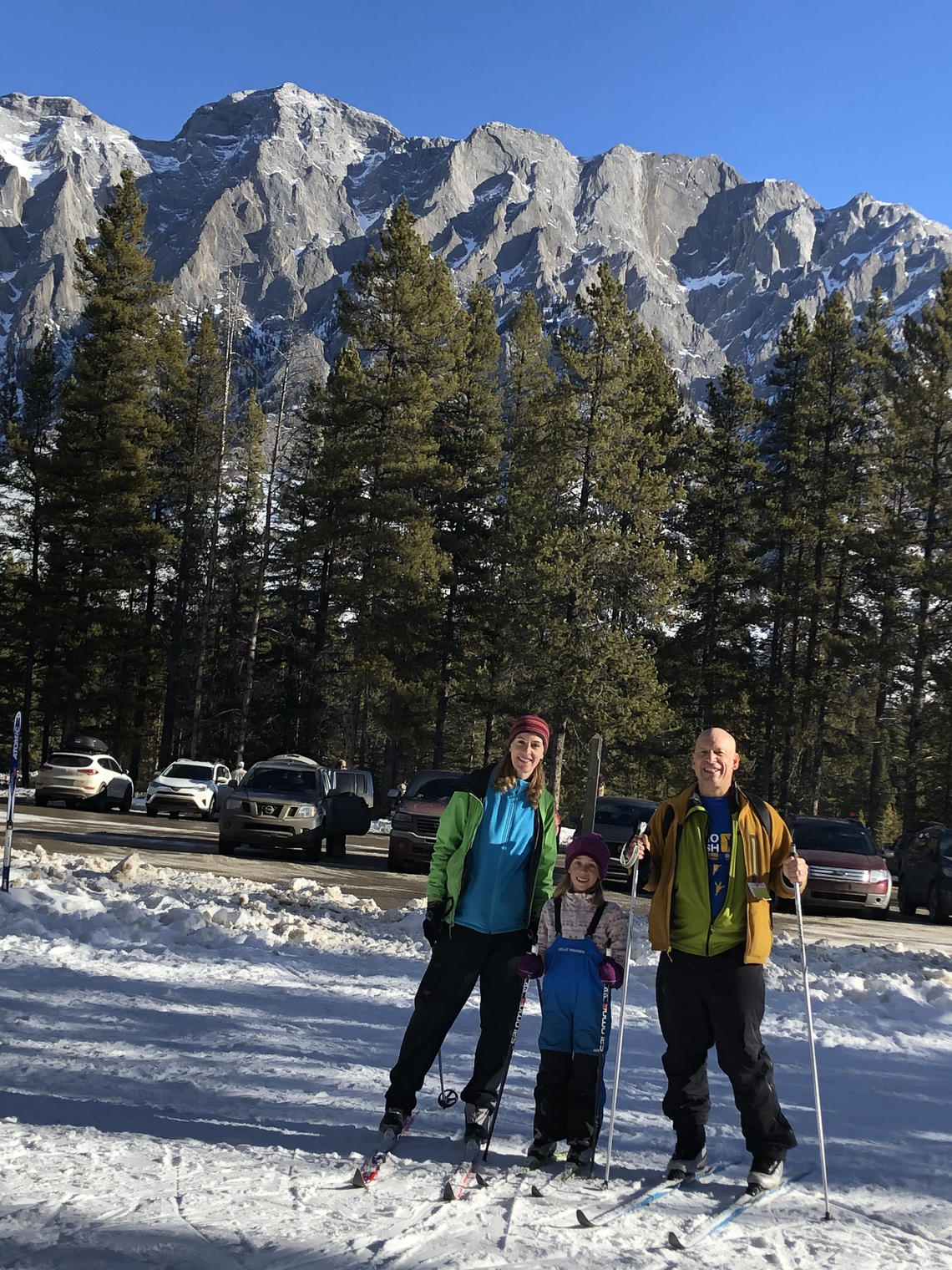 Cross country ski participant and her family