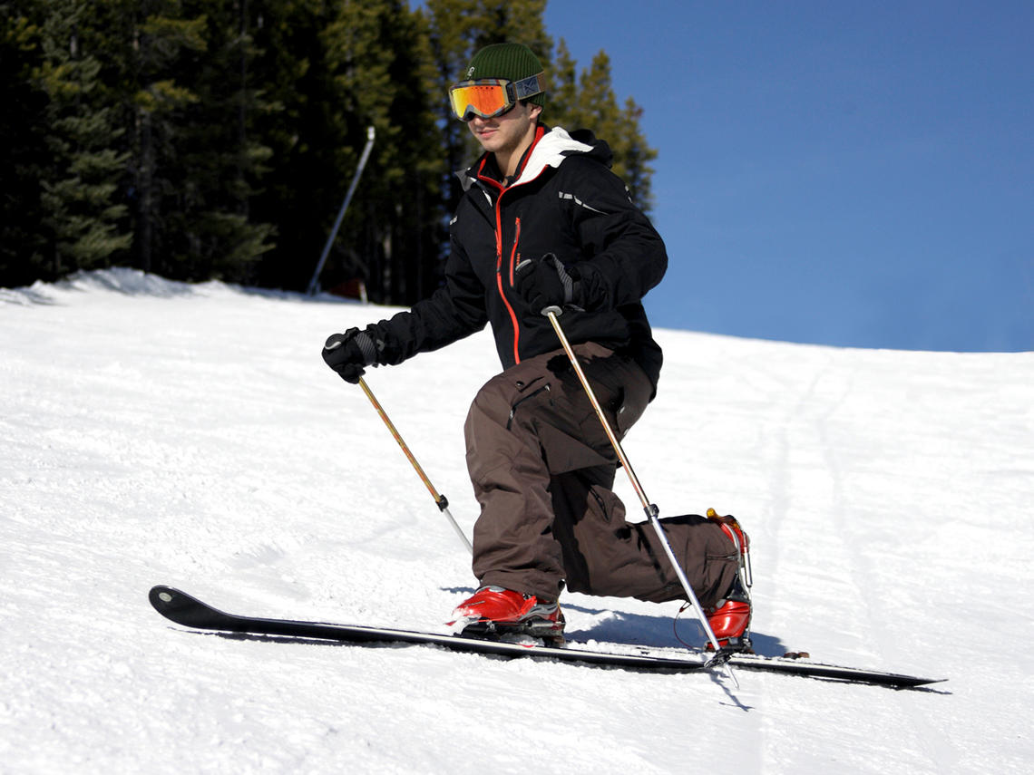 Telemark skiing