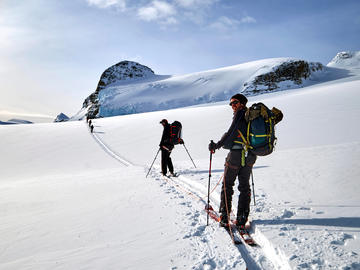 skiing