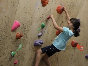 girl bouldering
